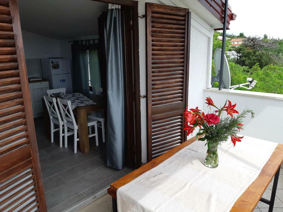 Apartments Vukelic Starigrad Paklenica Extérieur photo