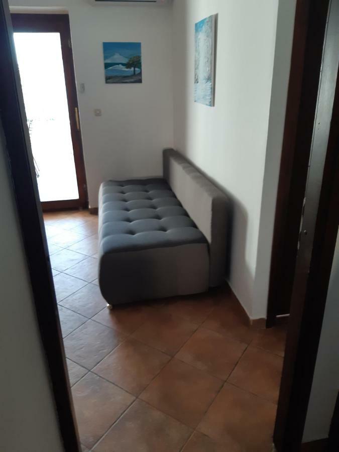 Apartments Vukelic Starigrad Paklenica Extérieur photo