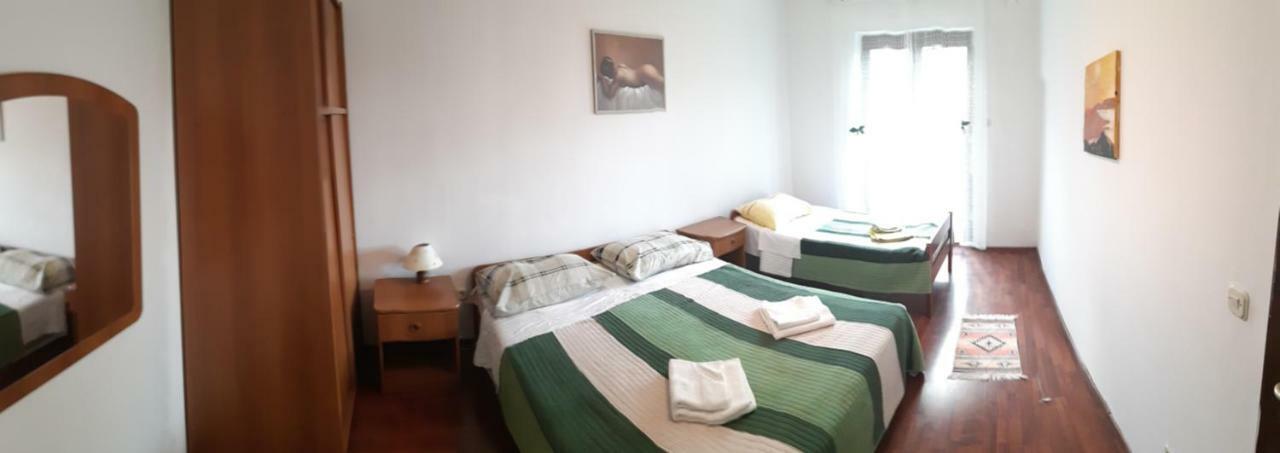 Apartments Vukelic Starigrad Paklenica Extérieur photo